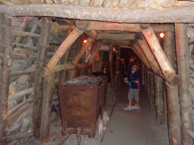 une galerie reconstitué de la mine du Mollai-Littry